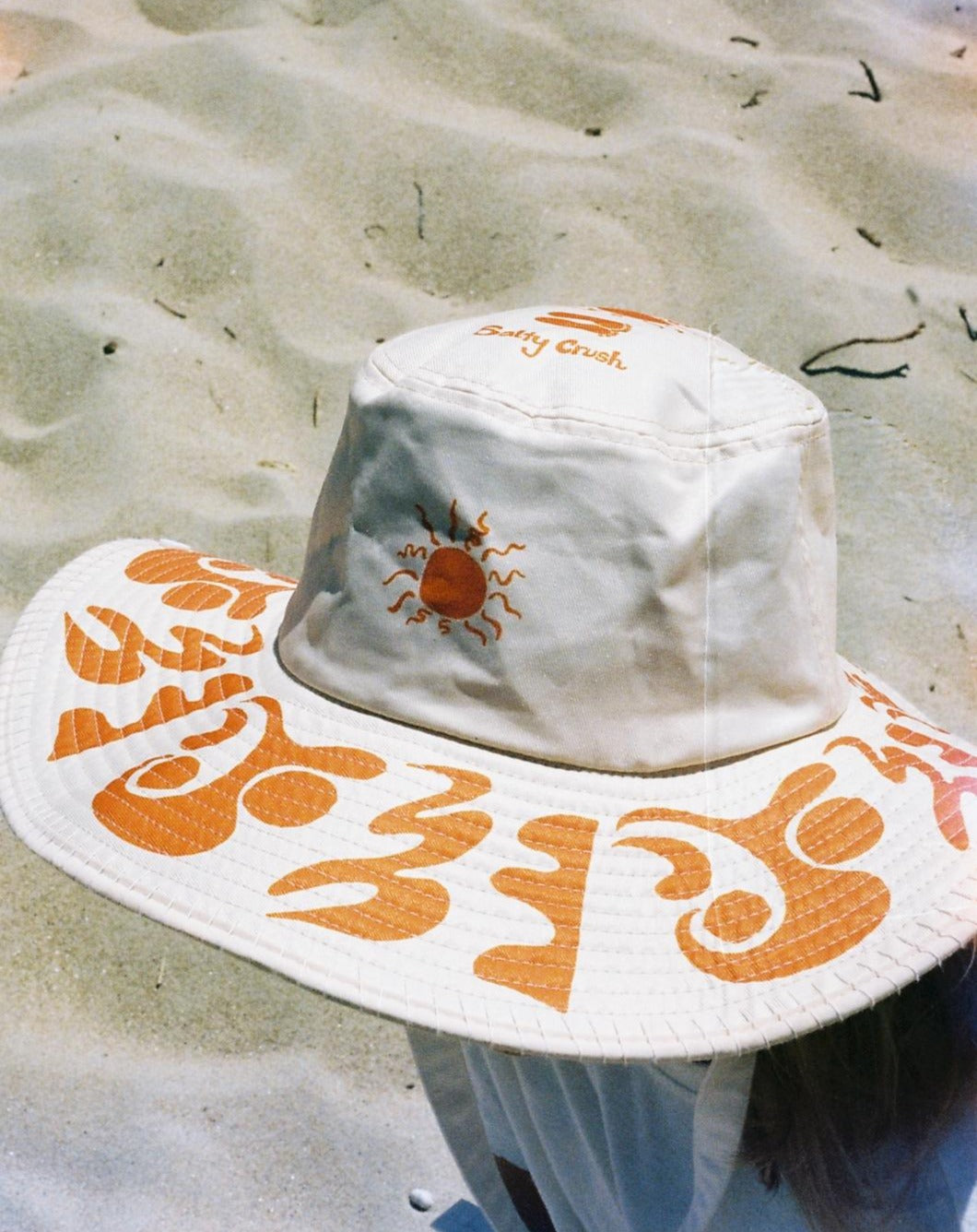 Sun_bucket_hat_saltycrush